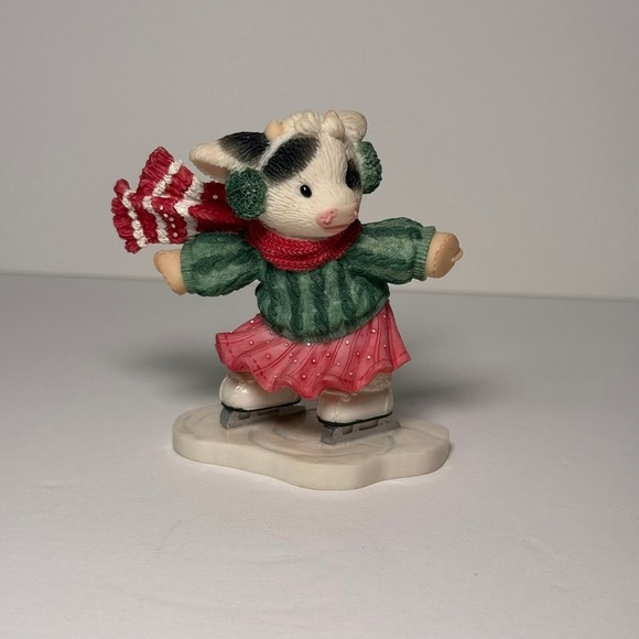 Mary's Moo Moos Figurine Cow Ice Skating Christmas‎ Holiday Decor 3.5" - Picture 1 of 7